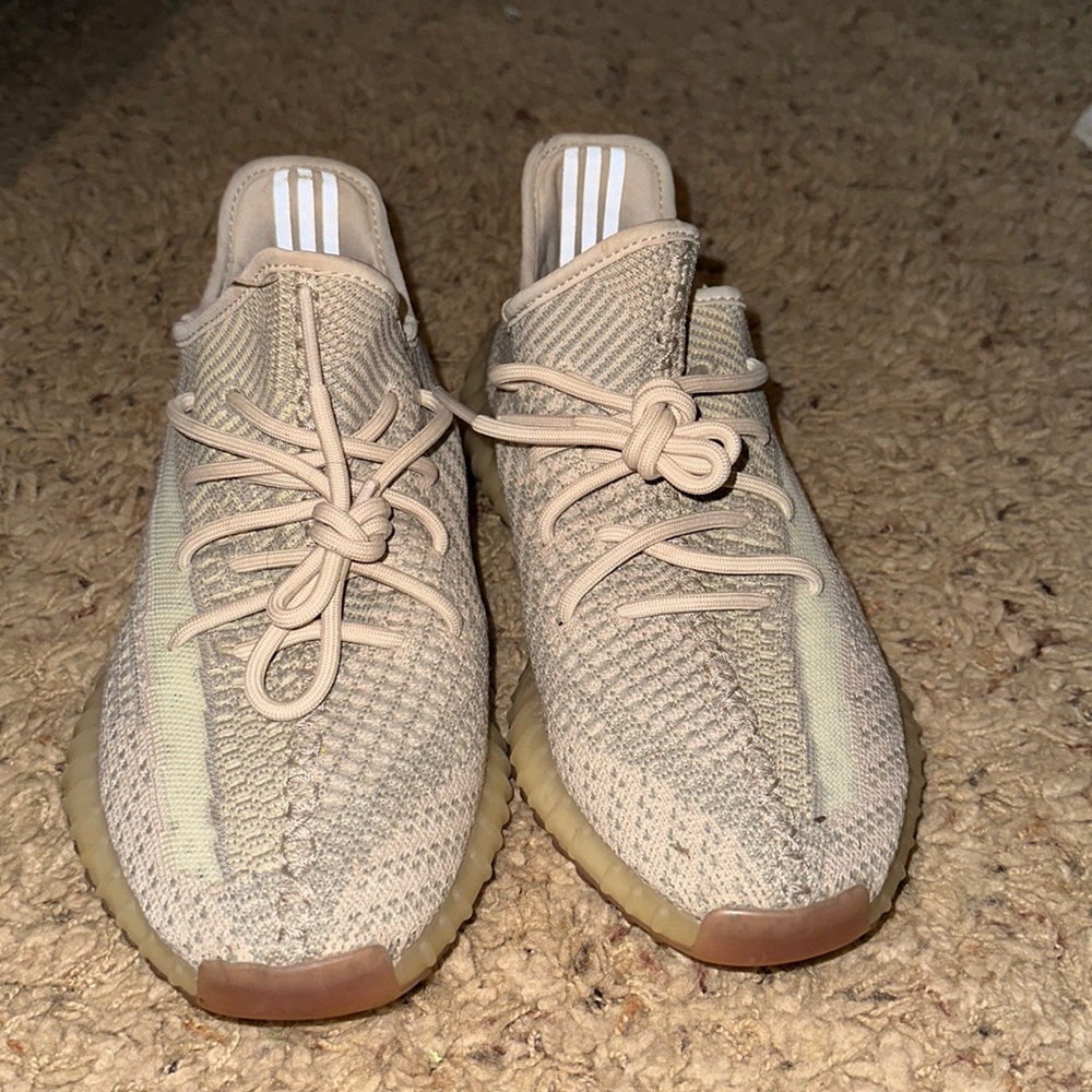 Yeezy citrin size 8.5 men’s